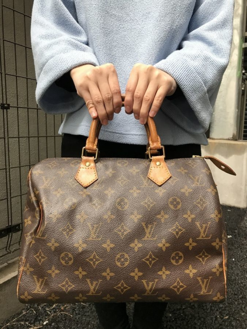 ラグジュアリーブランドのLOUIS VUITTON 　