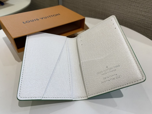 ルイヴィトンのカードケース
