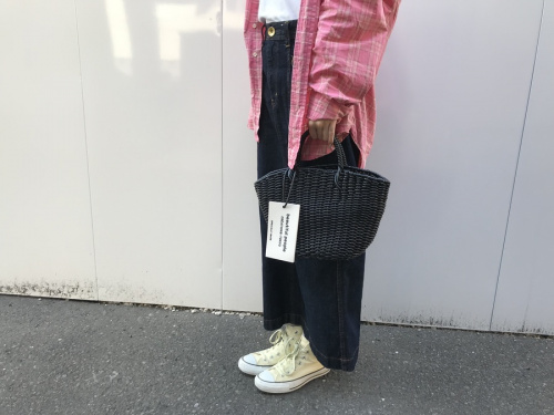 ビューティフル　ピープルのトートバッグ