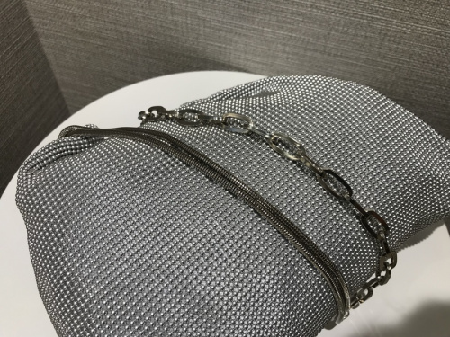 ビゴターのチェーンバッグ