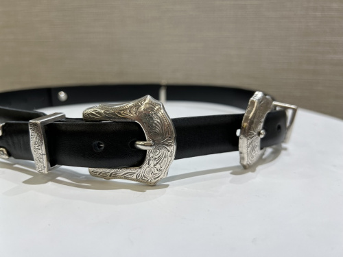 インポートブランドのTOGA PULLA