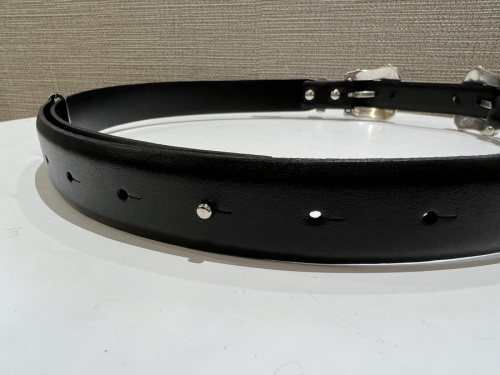 トーガ プルラのダブルバックルベルト　ウエスタンベルト　