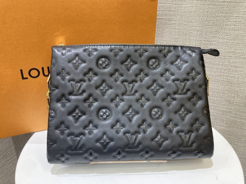 LOUIS VUITTON 　のルイ ヴィトン　