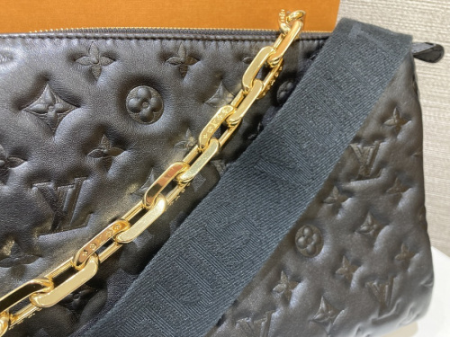 ルイ ヴィトン　のクッサンPM