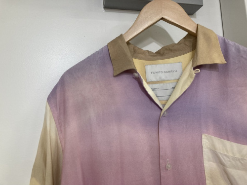 メンズのトップス