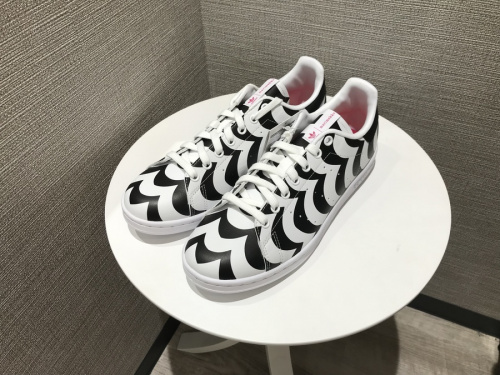 adidas × marimekkoのアディダス×マリメッコ