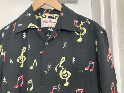 サン サーフのアロハシャツ　ハワイアンシャツ