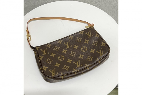 LOUIS VUITTON 　のルイ ヴィトン　