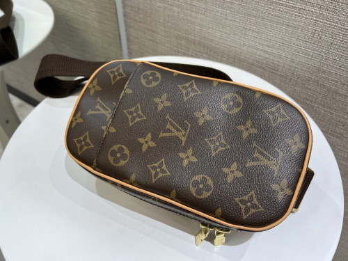 LOUIS VUITTON 　のルイ ヴィトン　