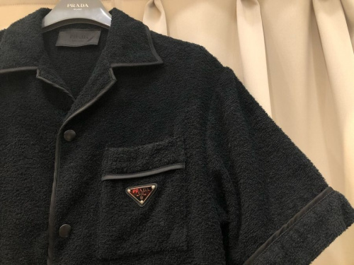 ラグジュアリーブランドのPRADA