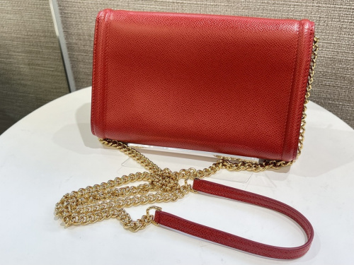 ヴァラリボンチェーンショルダーバッグの八王子　買取