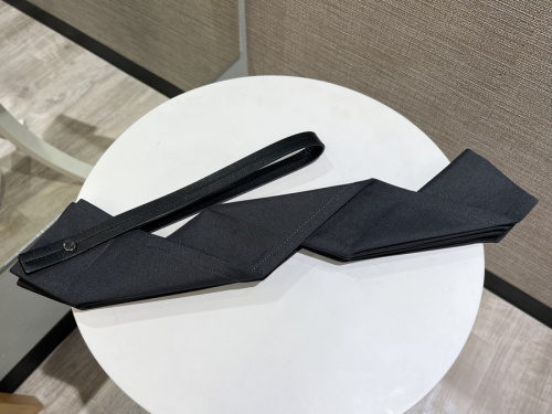 イッセイミヤケ × イッタラの折りたたみプリーツトートバッグ