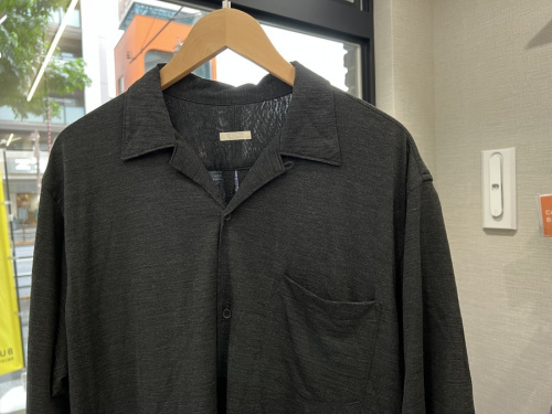 ドメスティックブランドのCOMOLI