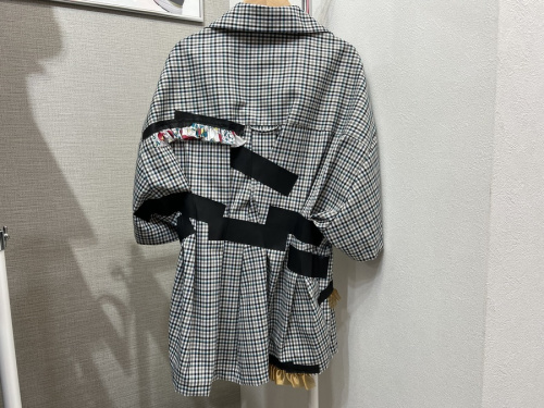 カラーのチェック柄セットアップ