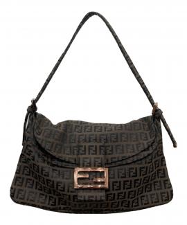 「ラグジュアリーブランドのFENDI 」