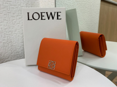 「ラグジュアリーブランドのLOEWE 」