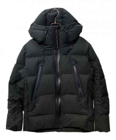 「アウトドアブランドのDESCENTE ALLTERRAIN 」