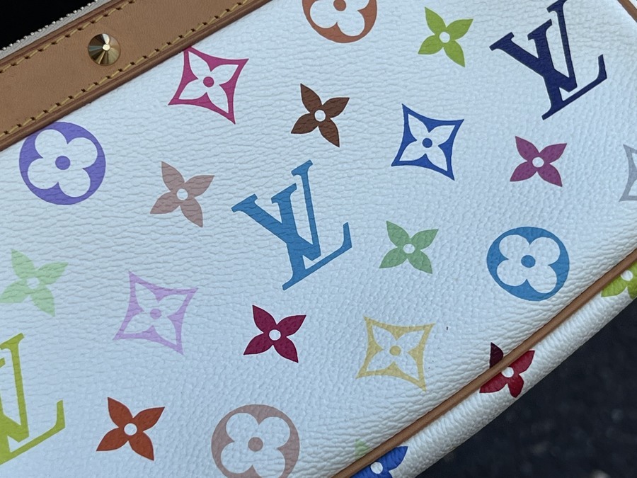 ラグジュアリーブランド【 LOUIS VUITTON /ルイ・ヴィトン】より ラグジュアリーブランド【 LOUIS VUITTON /ルイ・ヴィトン】より