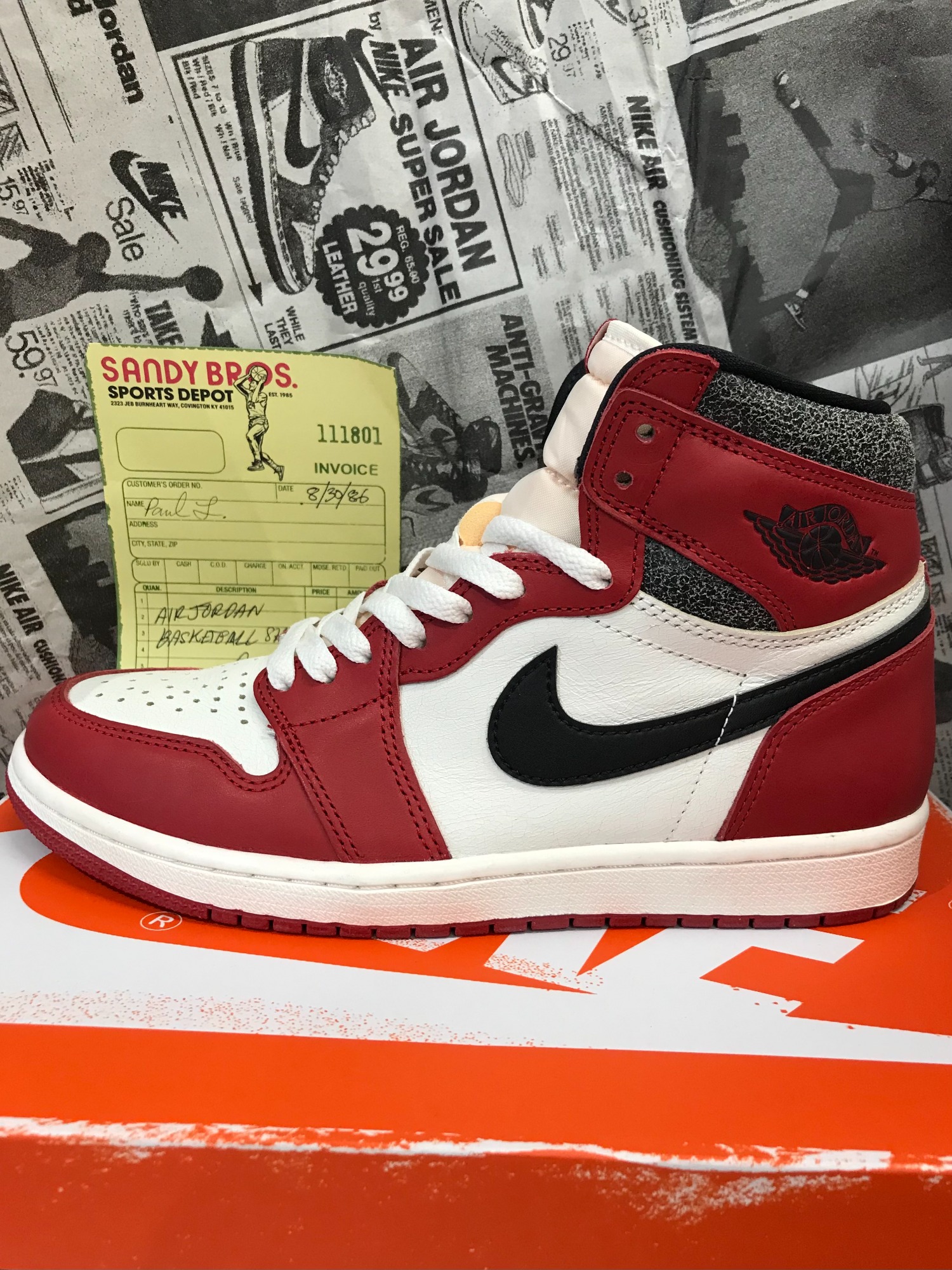 NIKE/ナイキ】よりAIR JORDAN 1 RETRO HIGH chicago Lost&Found を買取 