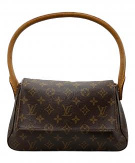 「ラグジュアリーブランドのLOUIS VUITTON 」