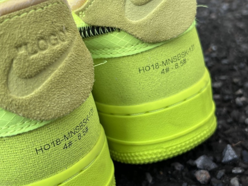 ナイキ×オフホワイトのAIR FORCE 1 VOLT　