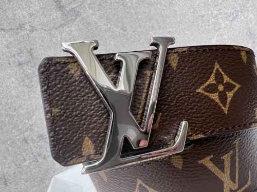 LOUIS　VUITTONのルイヴィトン