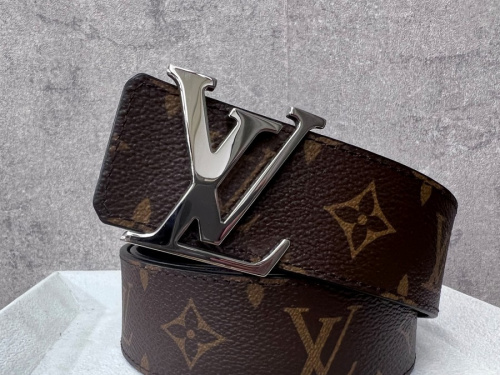 ラグジュアリーブランドのLOUIS　VUITTON