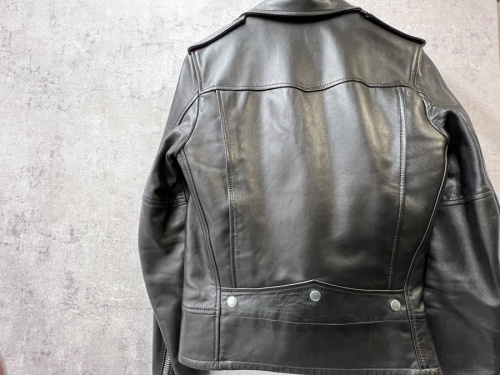 Saint Laurent Parisのサンローランパリ