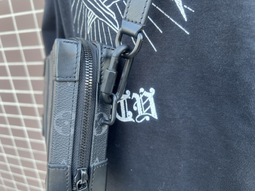 ルイ ヴィトン のソフト トランクウォレット