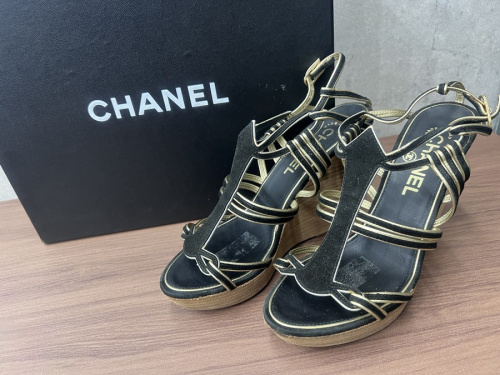 シャネルのサンダル