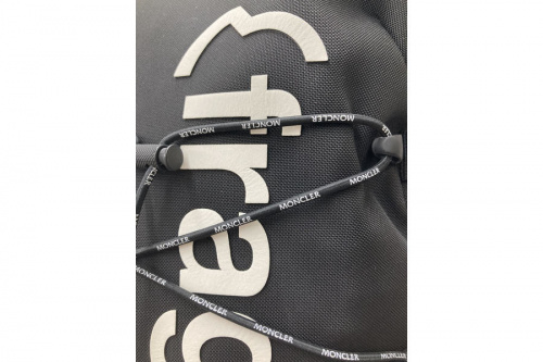 モンクレール ジーニアス × フラグメントのバックパック