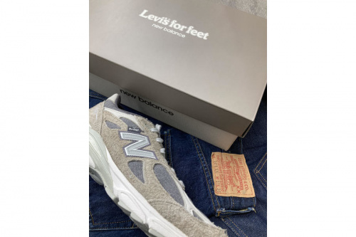 990V3のNEW BALANCE x LEVI'S