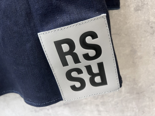 ブランド買取　アーカイブ　デザイナー　プラダ