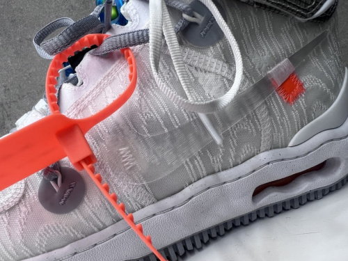 ナイキ×オフホワイトのコラボアイテム