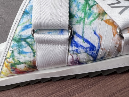 モノグラムのサンダル