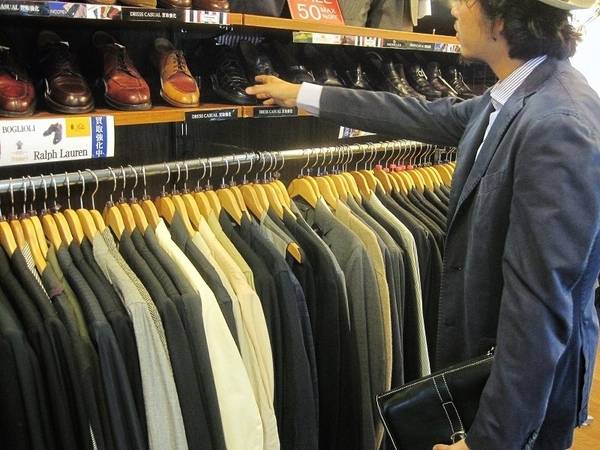 ここはイタリア 大人のこだわり服は高円寺店 13 08 09発行