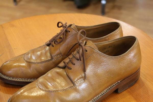幻の靴と呼ばれる一足[2016.02.21発行]｜トレファクスタイル高円寺店