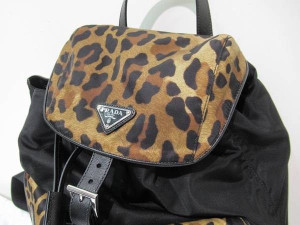 激レア！！PRADAのレオパード柄リュック入荷！！[2018.06.16発行