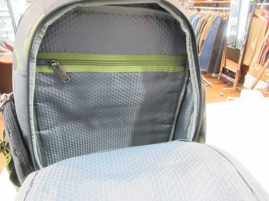 【訳あり】TUMI トゥミ ネリス バックパック 訳あり】TUMI トゥミ ネリス バックパック
