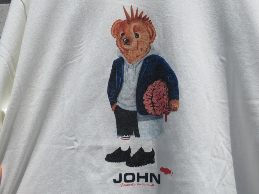 John UNDERCOVER / ジョンアンダーカバー】POLOベアモチーフのTシャツ ...