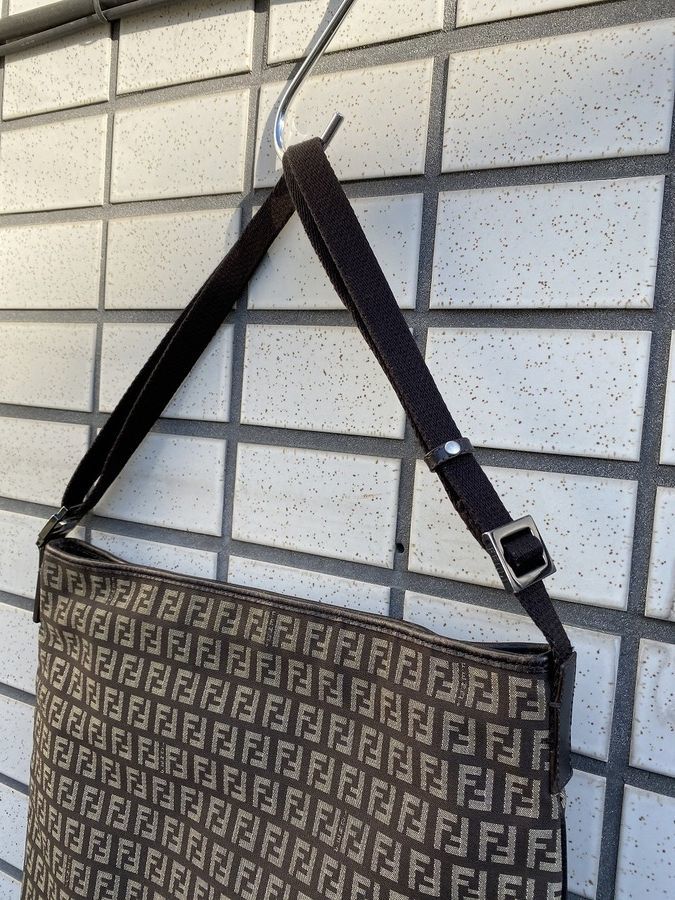 FENDI フェンディ マンマバケット ズッキーノ ショルダーバッグ
