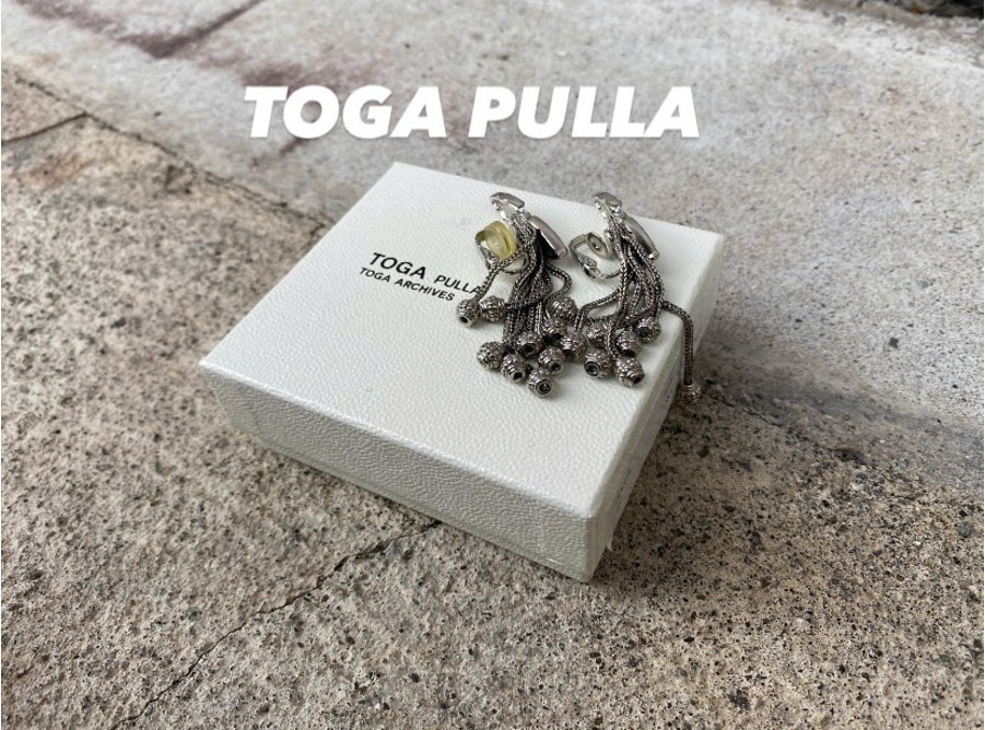 TOGA PULLA/トーガ プルラ】よりメタルモチーフイヤリングを買取入荷