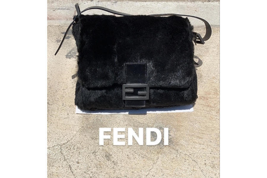 ラグジュアリーブランド Fendi フェンディ よりマンマバケットを買取入荷致しました 21 08 30発行