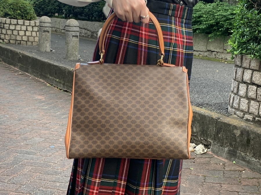 インポートブランド【CELINE/セリーヌ】よりゴールド金具