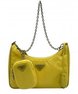「ラグジュアリーブランドのPRADA 」