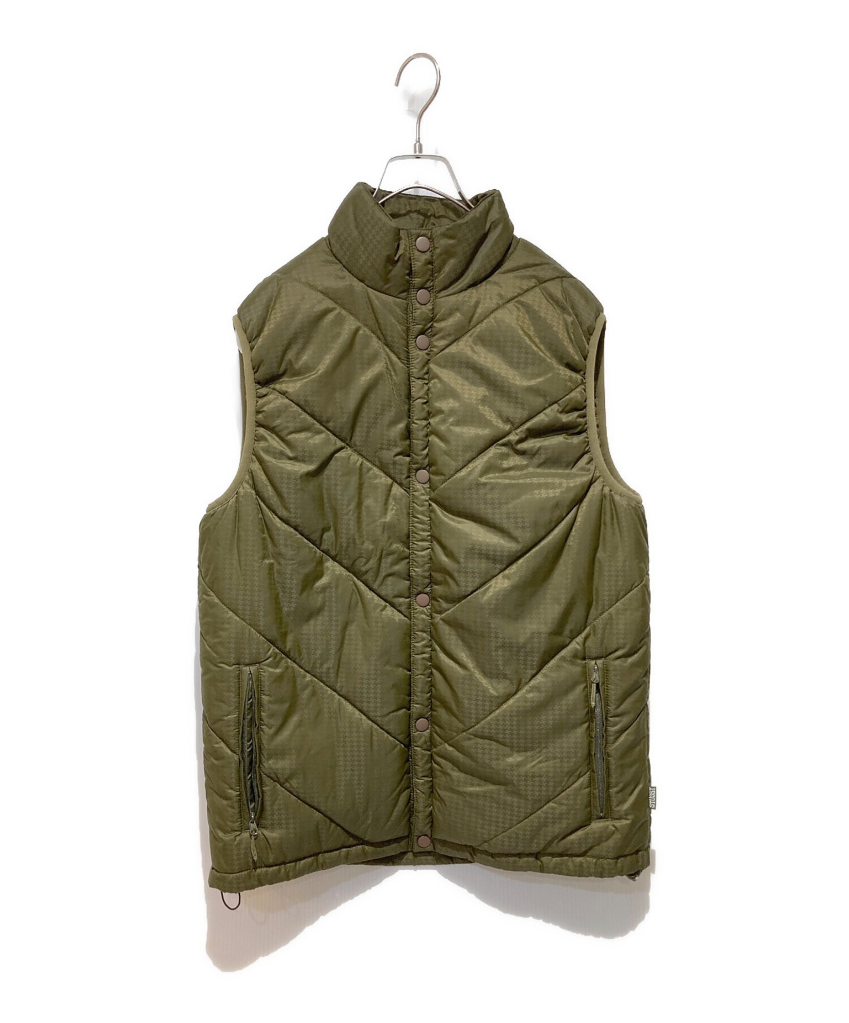 み*様 【最終値下げ価格】 STUSSY ダウンベスト stussy / ステューシー】深みのあるグリーンが映えるダウンベスト