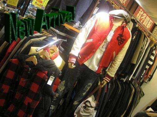 新入荷のアウター