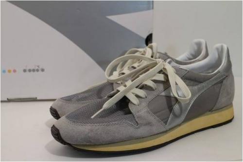 シューズ・バッグのスニーカー