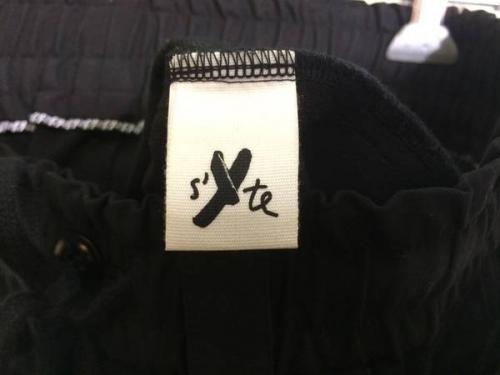 メンズのモード