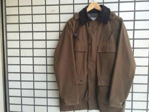 バブアーのマーガレットハウエル